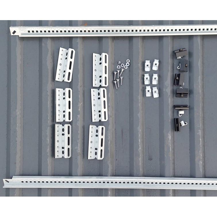 2 vierekkäisen paneelin kiinnikepaketti 2,4m kiskolla