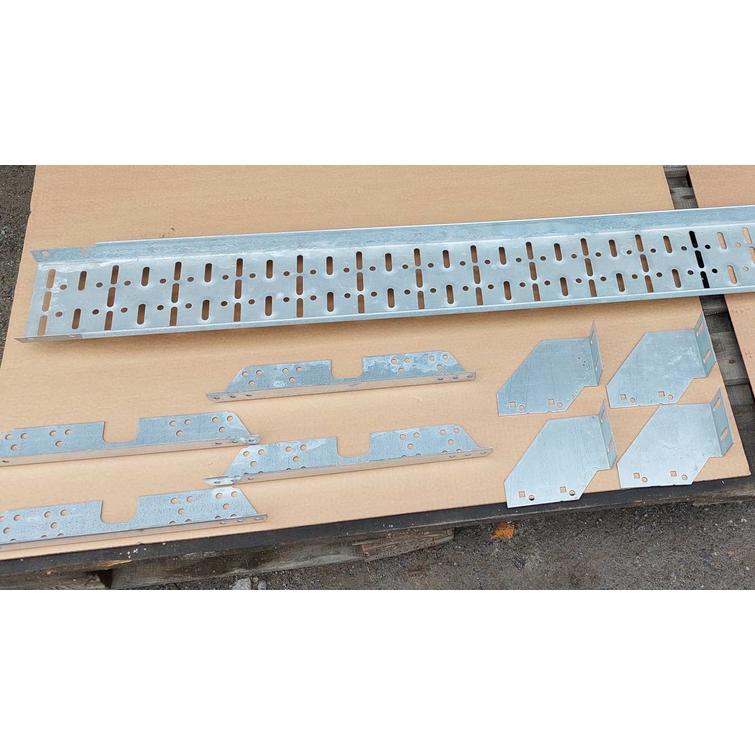 Tika ritilälumieste, lumiaita Zn