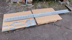 Tika ritilälumieste, lumiaita Zn